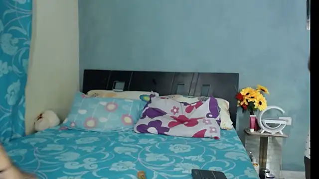 Madison  12 online show from 02.21.25