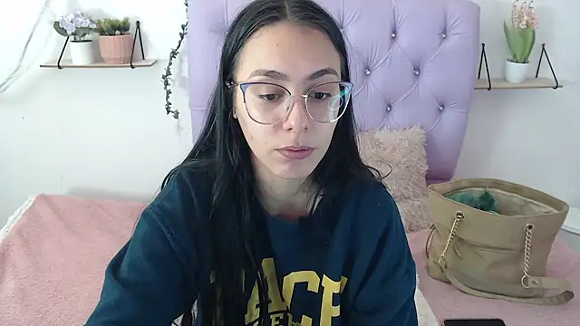 Freyja 01 online show from 09.19.25