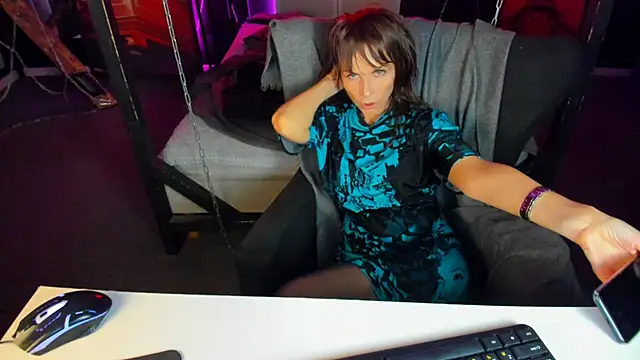 Elizabe th online show from 03.16.25