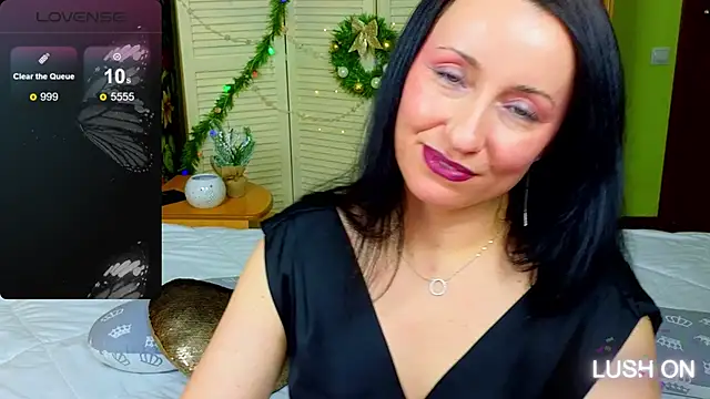 Snapshot of Roxyy_Star chatting on 12.12.24 Roxyy Star online show from 12.12.24