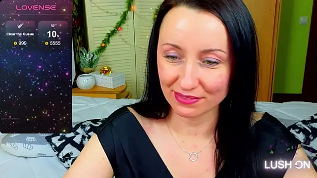 Snapshot of Roxyy_Star chatting on 12.12.24 Roxyy Star online show from 12.12.24