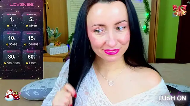 Snapshot of Roxyy_Star chatting on 12.18.24 Roxyy Star online show from 12.18.24