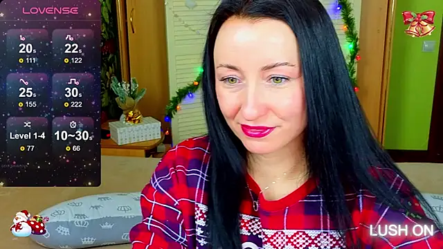 Snapshot of Roxyy_Star chatting on 12.22.24 Roxyy Star online show from 12.22.24