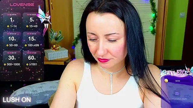 Snapshot of Roxyy_Star chatting on 12.23.24 Roxyy Star online show from 12.23.24