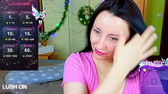 Snapshot of Roxyy_Star chatting on 01.14.25 Roxyy Star online show from 01.14.25