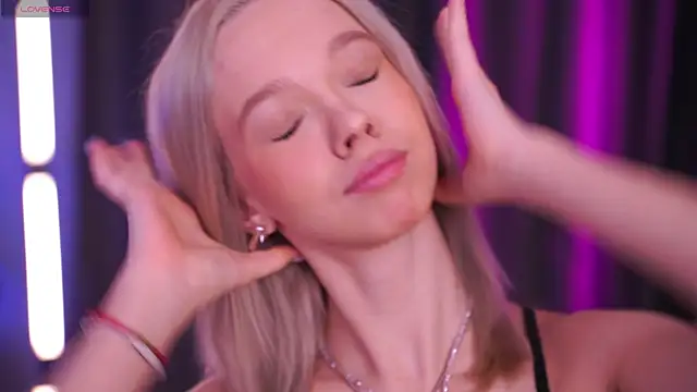  AlinaBailey online show from 04.08.26