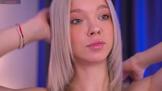  AlinaBailey online show from 04.21.26