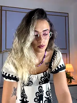 aziac10 online show from 10.10.25