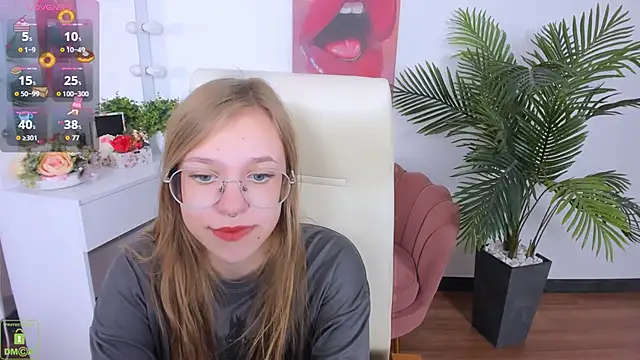 LayriantaVee online show from 09.20.25