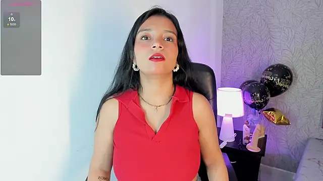 Snapshot of Candys_victoria chatting on 10.15.25 Candys victoria online show from 10.15.25