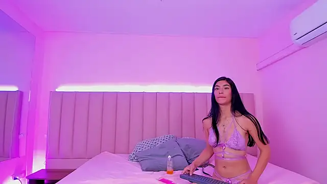 Latinas Squirt online show from 12.10.24