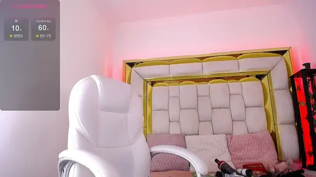 Snapshot of Princess_Helena chatting on 02.05.25 Princess Helena online show from 02.05.25