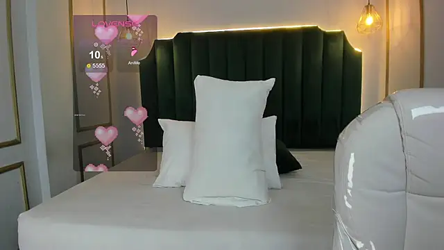 HannaPaola online show from 02.06.25