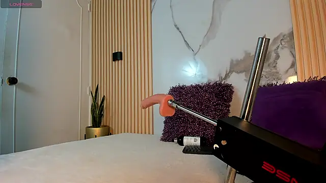 valentina lux online show from 02.08.25