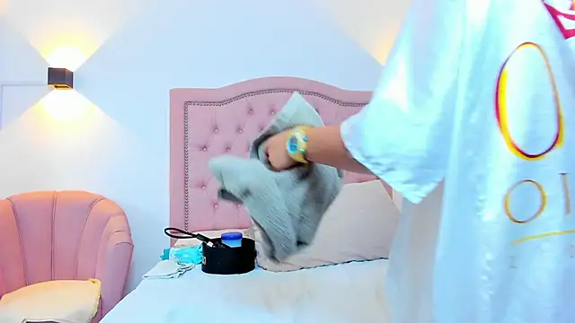 JulieeHabubu online show from 09.24.25