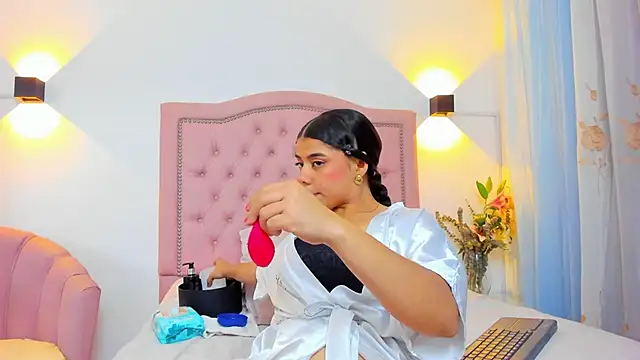 JulieeHabubu online show from 09.25.25