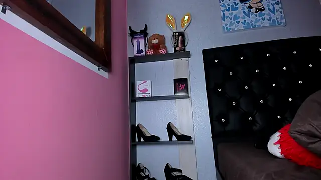 skinnycollins1 online show from 02.19.25