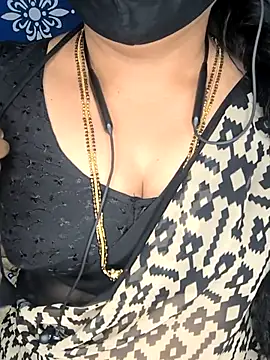 Snapshot of Queen_sakshi chatting on 02.09.26 Queen sakshi online show from 02.09.26