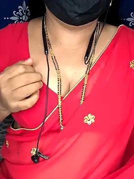 Snapshot of Queen_sakshi chatting on 02.14.26 Queen sakshi online show from 02.14.26