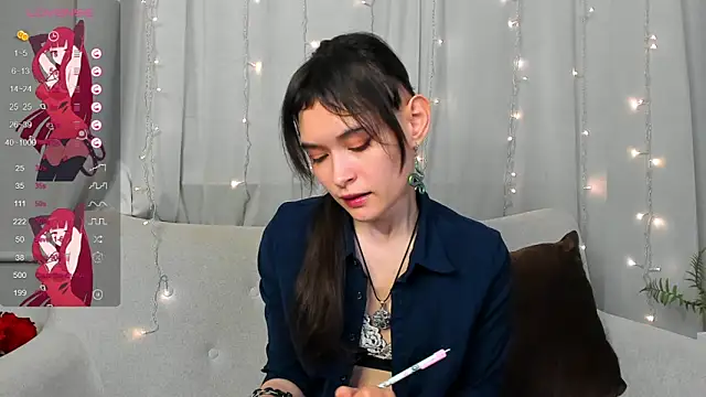 Emily Strikeee online show from 03.03.25