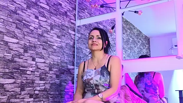 monicarousey online show from 02.12.25