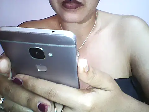 layanah12 online show from 01.28.25