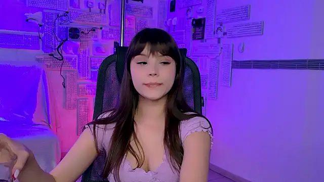 EvaThopson online show from 03.13.26