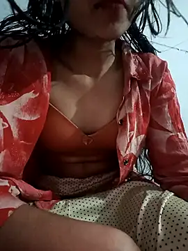 Snapshot of pikubaby chatting on 12.15.24 pikubaby online show from 12.15.24