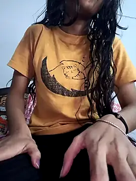 Snapshot of pikubaby chatting on 12.20.24 pikubaby online show from 12.20.24