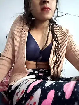 Snapshot of pikubaby chatting on 12.23.24 pikubaby online show from 12.23.24