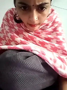 Snapshot of pikubaby chatting on 12.26.24 pikubaby online show from 12.26.24