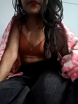 Snapshot of pikubaby chatting on 12.27.24 pikubaby online show from 12.27.24