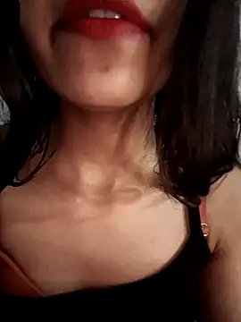 Snapshot of pikubaby chatting on 12.28.24 pikubaby online show from 12.28.24