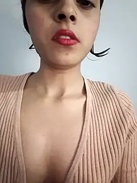 Snapshot of pikubaby chatting on 12.29.24 pikubaby online show from 12.29.24