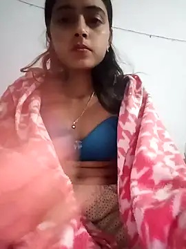 Snapshot of pikubaby chatting on 02.13.25 pikubaby online show from 02.13.25