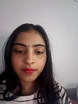 Snapshot of pikubaby chatting on 02.14.25 pikubaby online show from 02.14.25