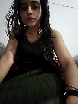 Snapshot of pikubaby chatting on 02.25.25 pikubaby online show from 02.25.25