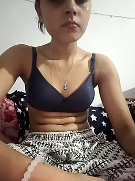 Snapshot of pikubaby chatting on 03.11.25 pikubaby online show from 03.11.25