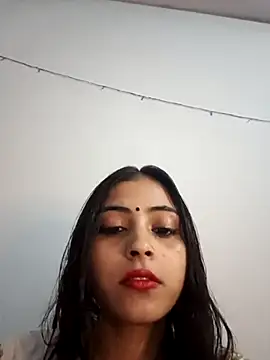 Snapshot of pikubaby chatting on 03.18.25 pikubaby online show from 03.18.25