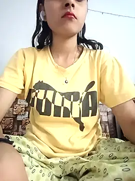 Snapshot of pikubaby chatting on 03.21.25 pikubaby online show from 03.21.25