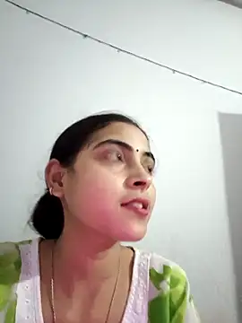 Snapshot of pikubaby chatting on 09.18.25 pikubaby online show from 09.18.25