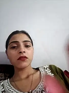 Snapshot of pikubaby chatting on 09.29.25 pikubaby online show from 09.29.25