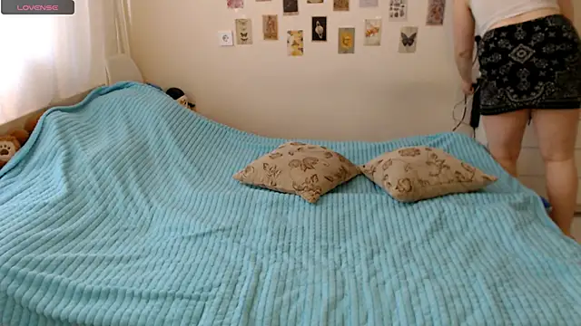 Snapshot of BettyandRich_ chatting on 10.03.25 BettyandRich  online show from 10.03.25