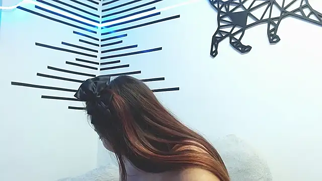 Snapshot of Emawalker_ chatting on 02.05.25 Emawalker  online show from 02.05.25