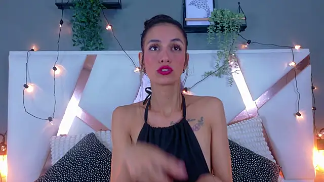 ChanelAdamss  online show from 11.22.25