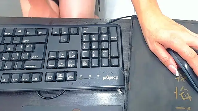 Snapshot of ariellth chatting on 01.13.25 ariellth online show from 01.13.25