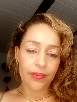 Snapshot of ariellth chatting on 09.10.25 ariellth online show from 09.10.25