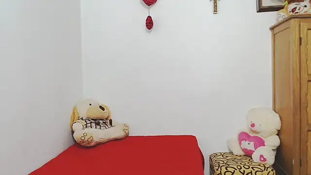 Snapshot of ariellth chatting on 10.14.25 ariellth online show from 10.14.25