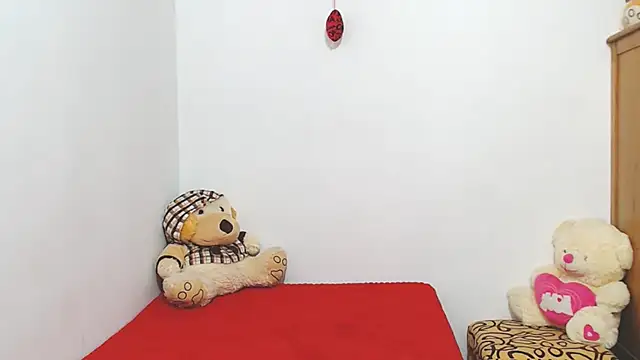 Snapshot of ariellth chatting on 10.21.25 ariellth online show from 10.21.25