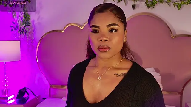 Snapshot of NahiaraReina chatting on 07.11.26 NahiaraReina online show from 07.11.26